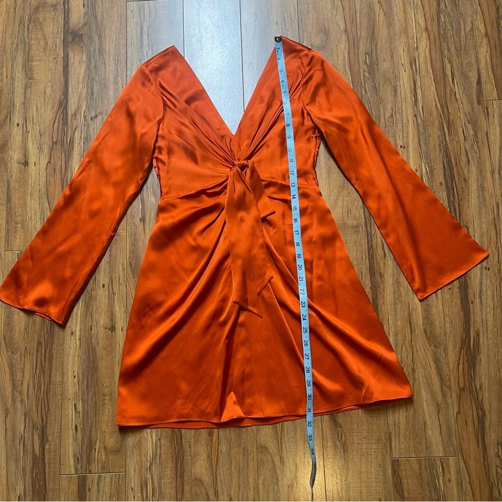 Cinq à Sept Caelan Knot Front Silk Dress in Tangerine Orange Size 00 - Picture 6 of 16